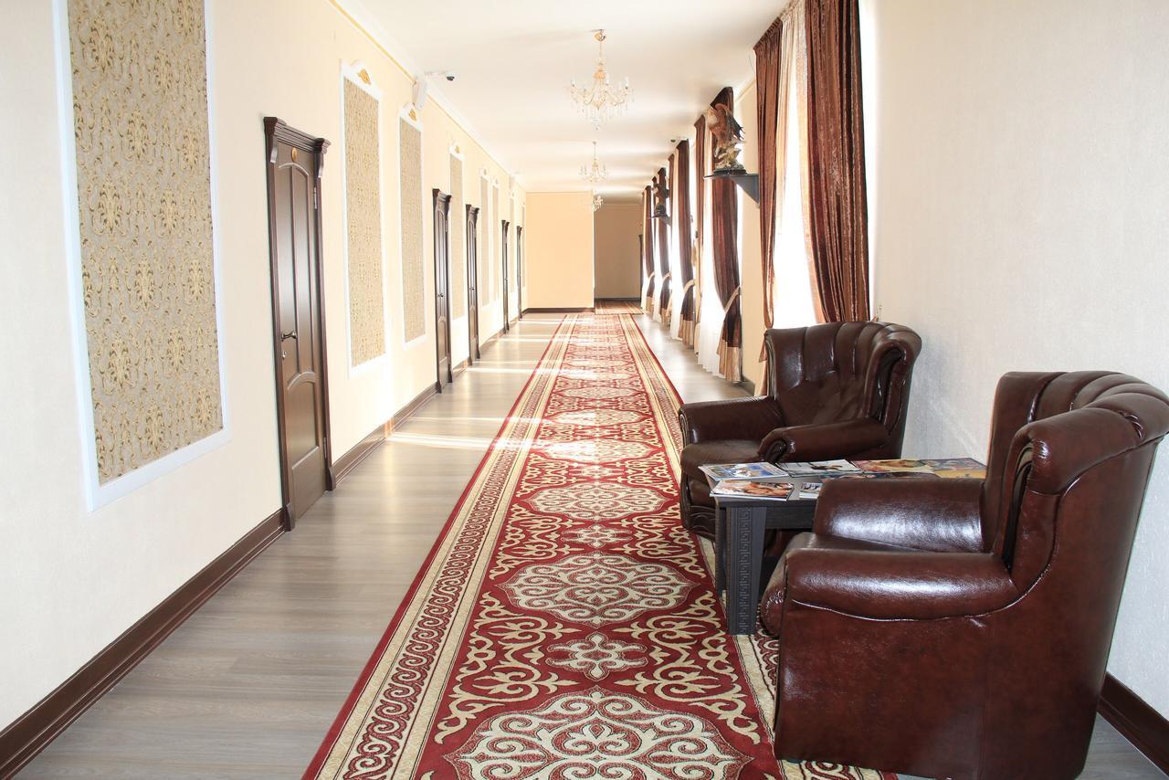 Hotel "Aishadeluxe" Taras Exterior foto