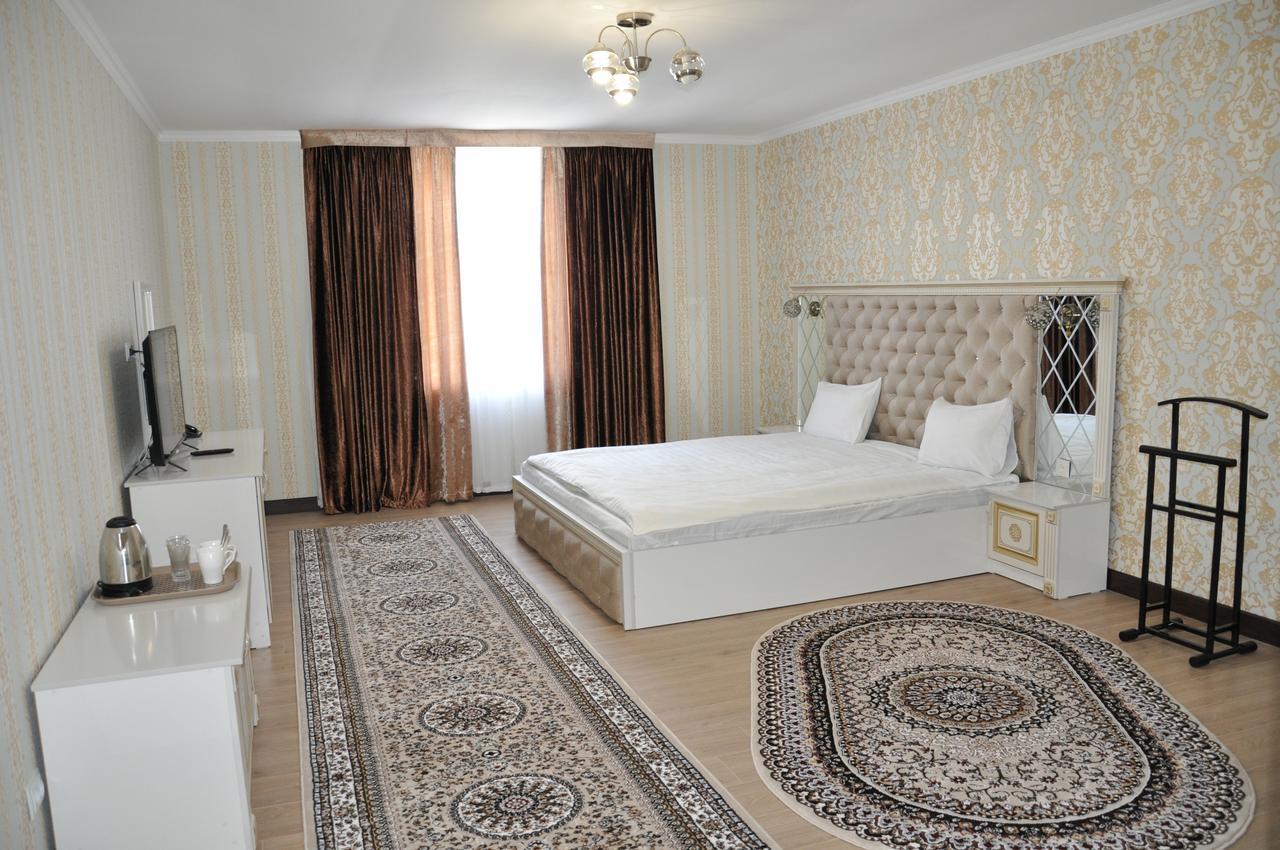 Hotel "Aishadeluxe" Taras Exterior foto