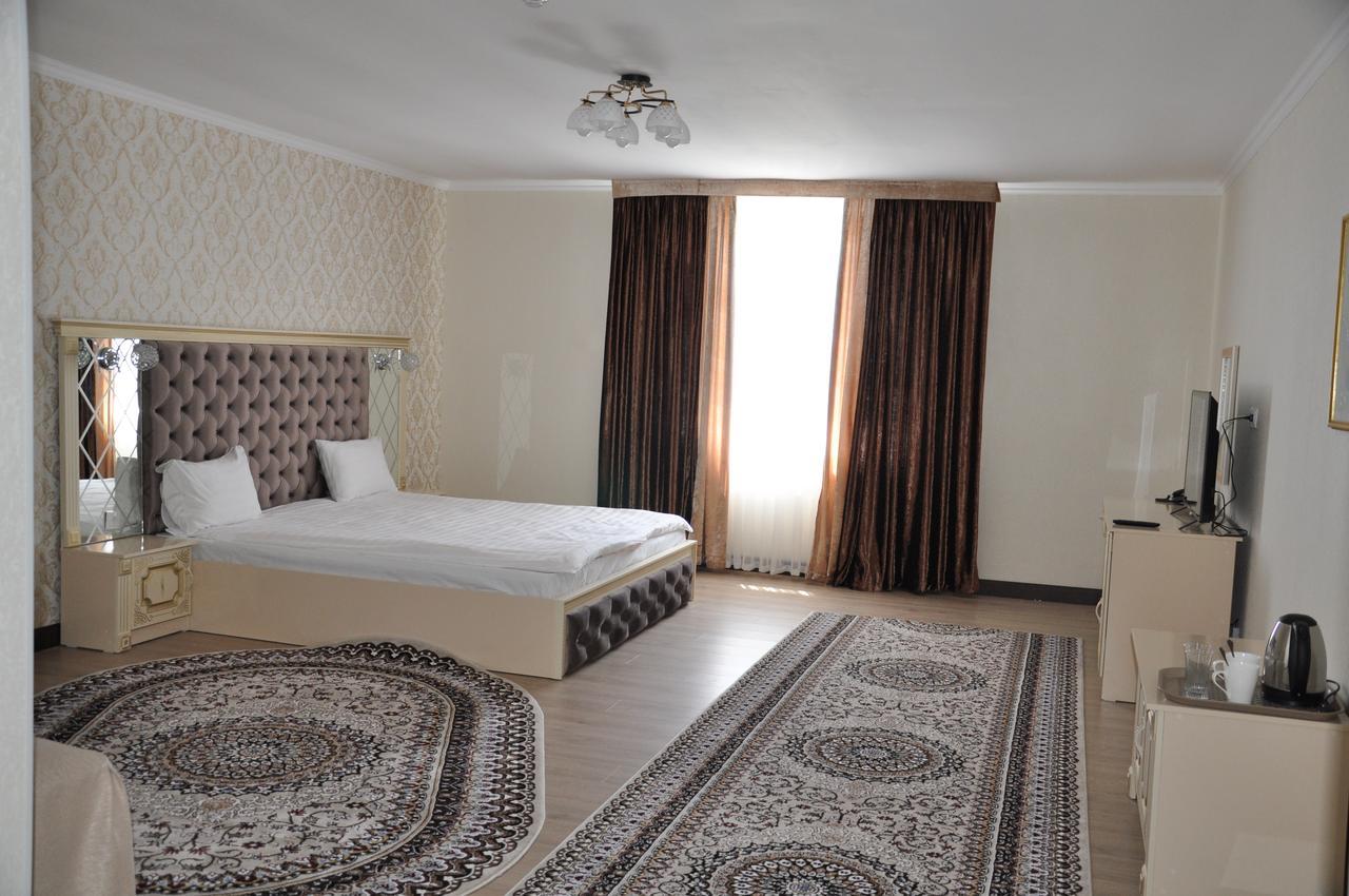 Hotel "Aishadeluxe" Taras Exterior foto