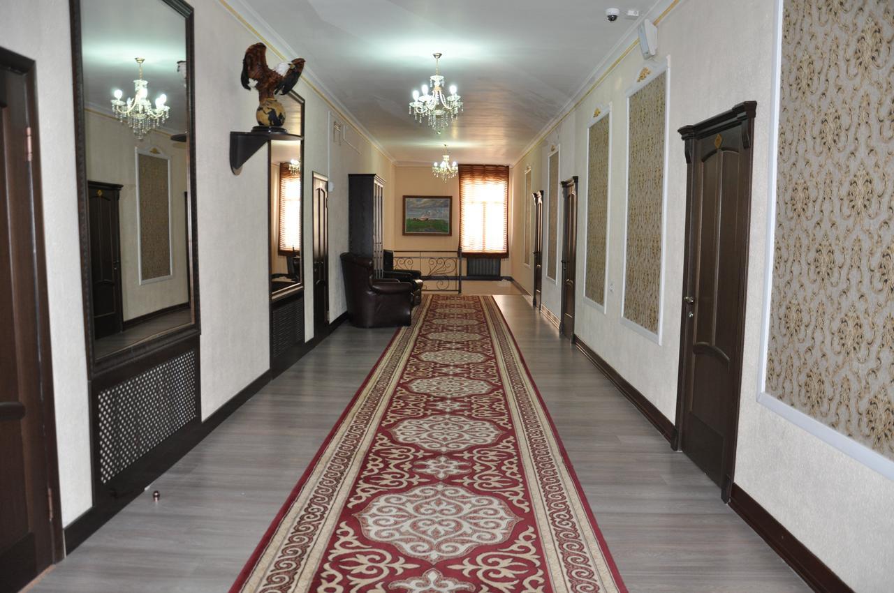 Hotel "Aishadeluxe" Taras Exterior foto