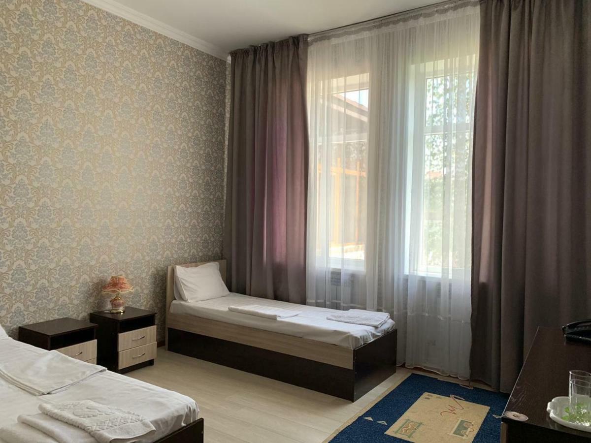 Hotel "Aishadeluxe" Taras Exterior foto